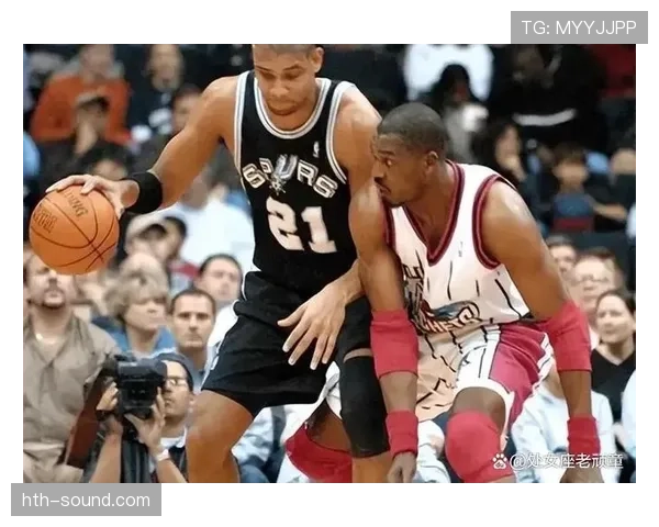 奥拉朱旺两冠背打主导内线 不同于约基奇策应